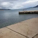 Anabella *